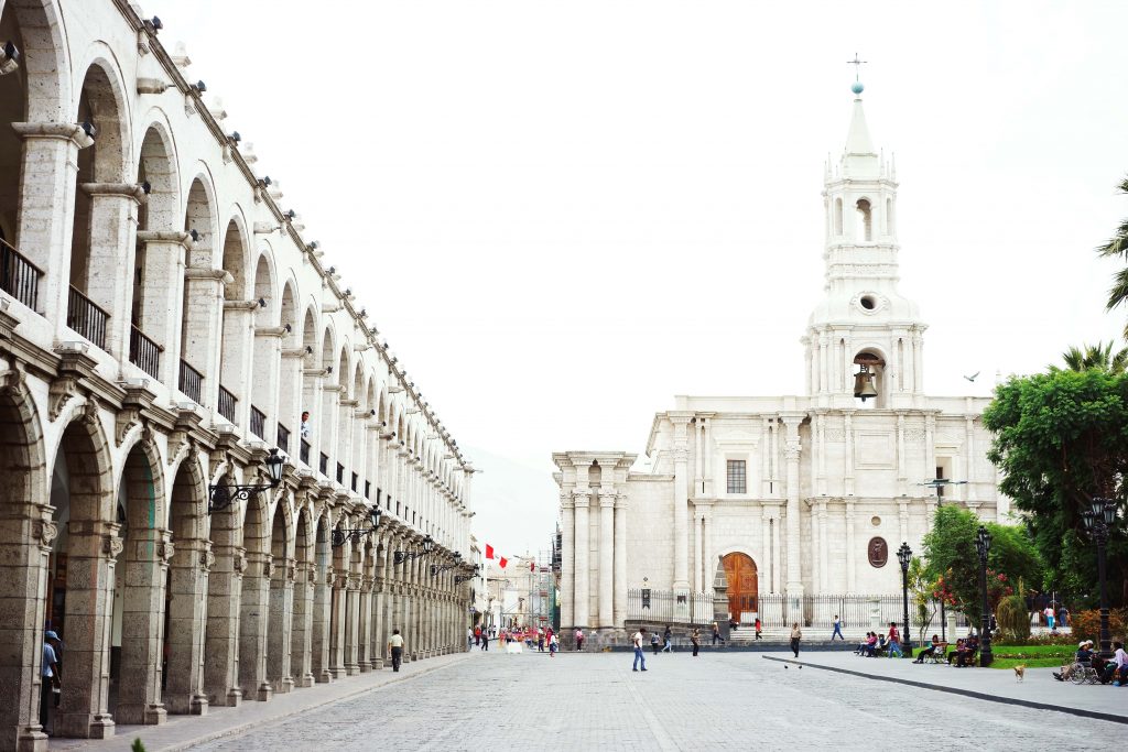 Basilica-Cathedral-Peru-Piru-Arequipa-Travel-Adventure-Backpacking-South-America-ciudad-de-blanca